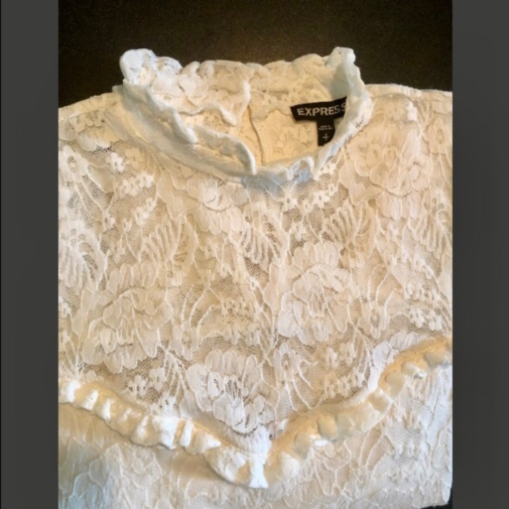 Pretty lace top with fluted 3/4 sleeves